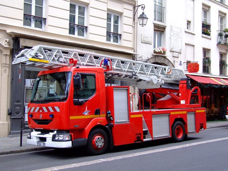 Sapeurs-pompiers : le Sénat réaffirme son soutien à ceux qui risquent leur vie au service de l’intérêt général Sapeurs-pompiers : le Sénat réaffirme son soutien à ceux qui risquent leur vie au service de l’intérêt général