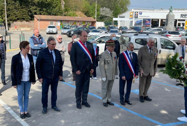 Au monument aux morts de Campagne-les-Hesdin, cérémonie d’hommage aux victimes … Au monument aux morts de Campagne-les-Hesdin, cérémonie d’hommage aux victimes …