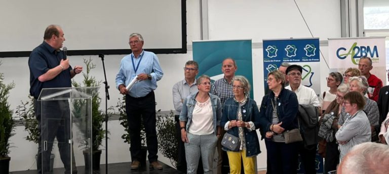 A l’inauguration de la 35ème édition des Rencontres Internationales de Cerfs Vol… A l’inauguration de la 35ème édition des Rencontres Internationales de Cerfs Vol…