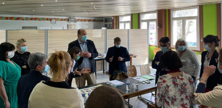 Au centre La Mollière à Berck sur Mer, réunion du Service Public de l’Emploi Loc… Au centre La Mollière à Berck sur Mer, réunion du Service Public de l’Emploi Loc…
