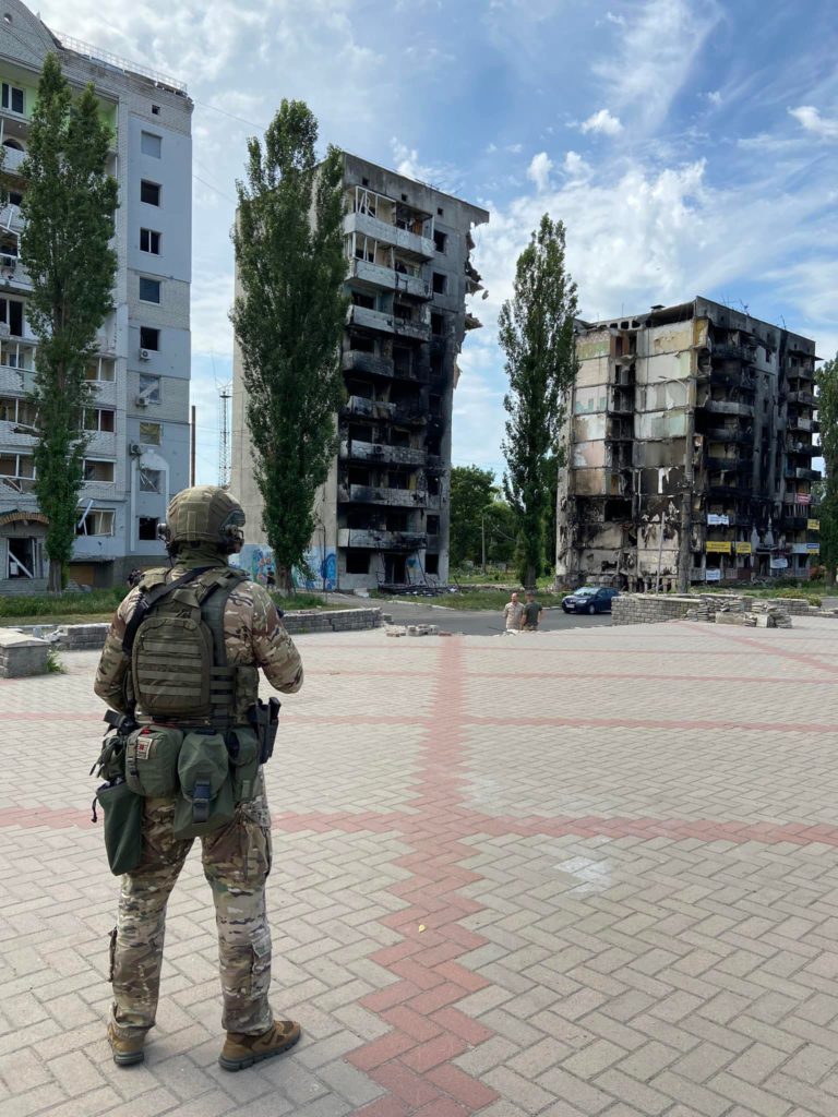 Visite de Borodianka, ville qui porte les séquelles de l’occupation russe pend… Visite de Borodianka, ville qui porte les séquelles de l’occupation russe pend…