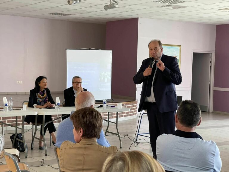 Avec ma collègue sénatrice, Amel GACQUERRE, nous avons reçu le sénateur Jean-Bap… Avec ma collègue sénatrice, Amel GACQUERRE, nous avons reçu le sénateur Jean-Bap…