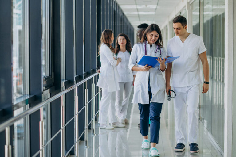 Accès aux soins : les apports du Sénat confortés, une confiance dans les professionnels de santé réaffirmée Accès aux soins : les apports du Sénat confortés, une confiance dans les professionnels de santé réaffirmée
