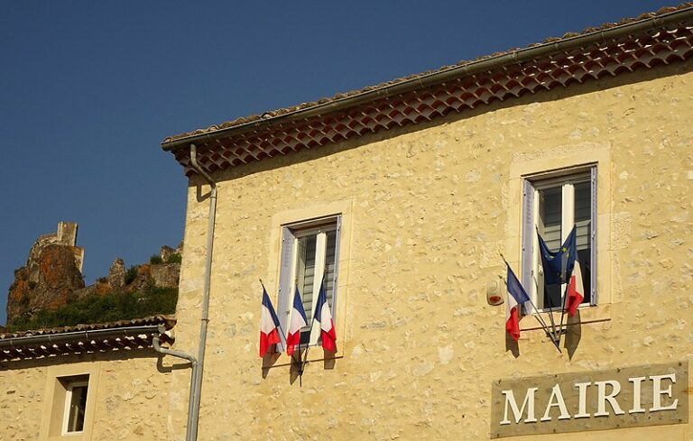 Revalorisation des secrétaires de mairie : feu vert du Parlement Revalorisation des secrétaires de mairie : feu vert du Parlement
